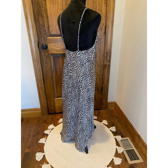 Secret Treasures Lingerie Gown Cheetah Print Size  Small Sexy Silky Elegant - Picture 5 of 8